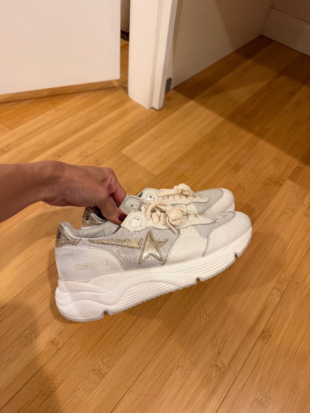Running Golden Goose Sneakers 6.5